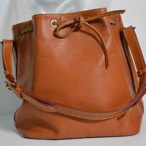 Louis Vuitton Bucket Bag Brown